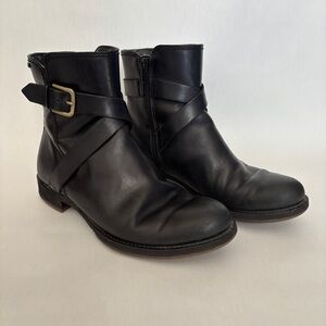 Ecco Women's‎ Gore-Tex Side Zip Black Leather buckle Ankle Boots size 38 US 7